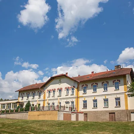 V Parku Penzion 3*